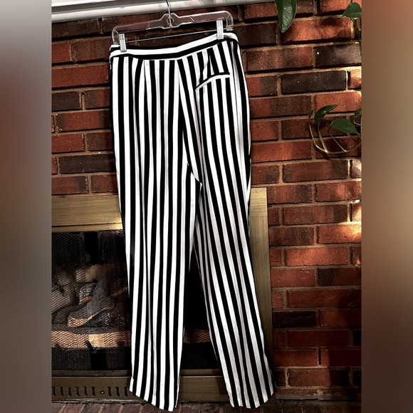 🛍️asos 100% Polyester soft striped pants with side zipper Size 8 excellent. - Picture 13 of 13